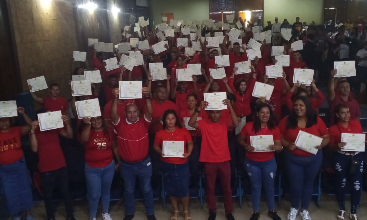 Misión Ribas Celebra 22 Años con 189 Nuevos Bachilleres