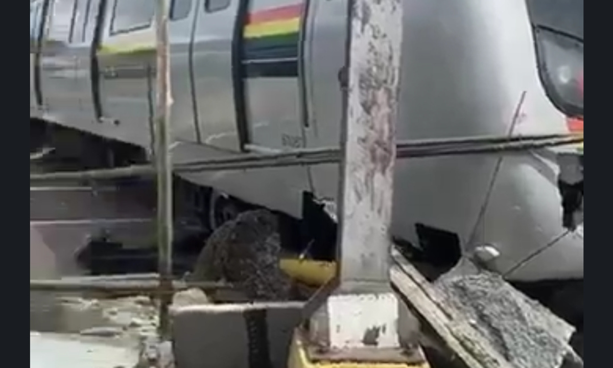 Foto: Cortesia Alerta24 / Descarrilamiento de tren del Metro de Caracas